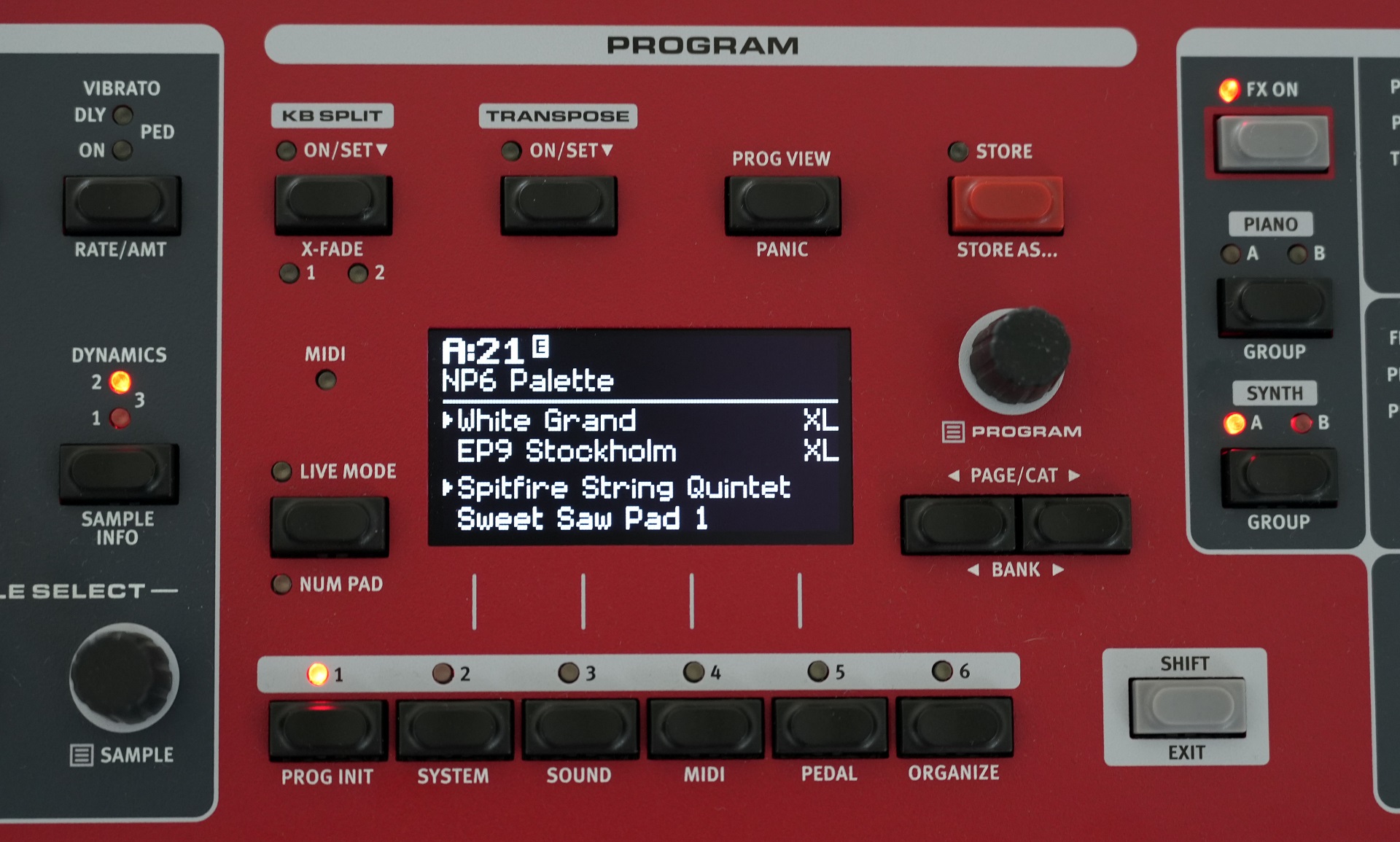 Clavia Nord Piano 6 Stagepiano display