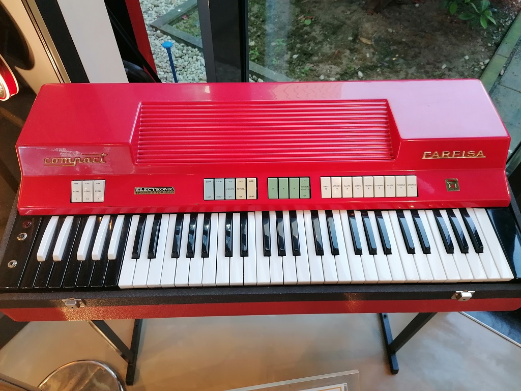 Farfisa Compact