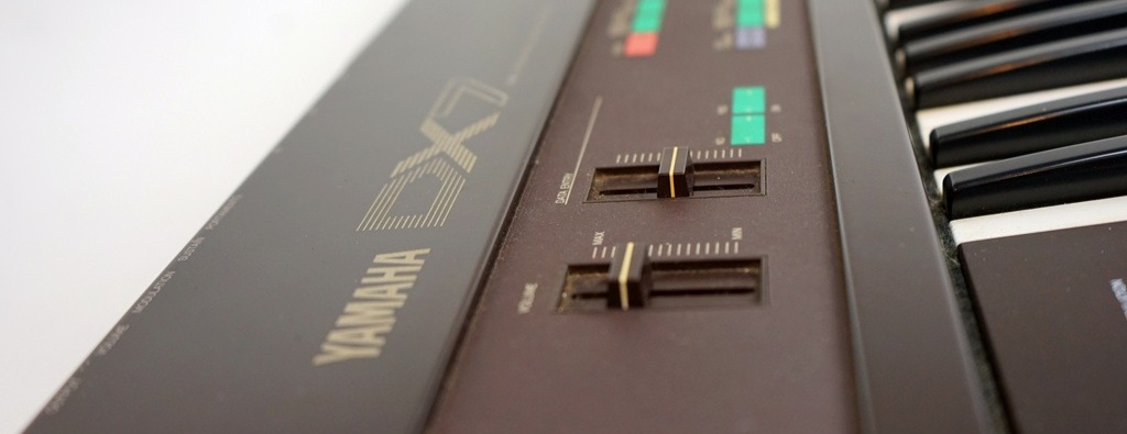 Yamaha DX7 Seite