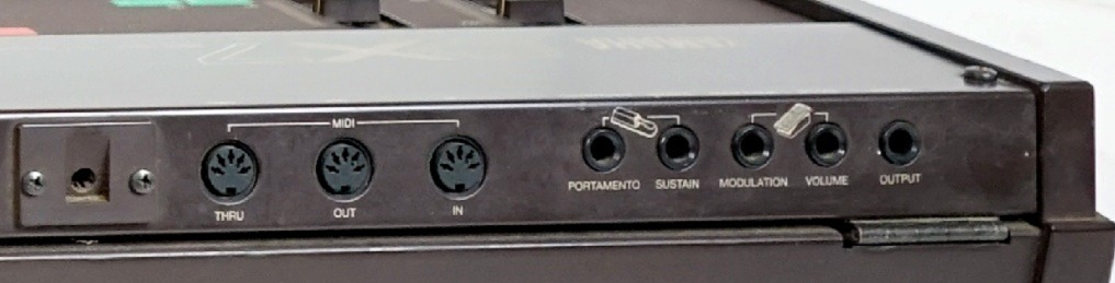 Yamaha DX7 Anschlüsse