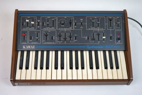 Kawai 100F Synthesizer von 1977