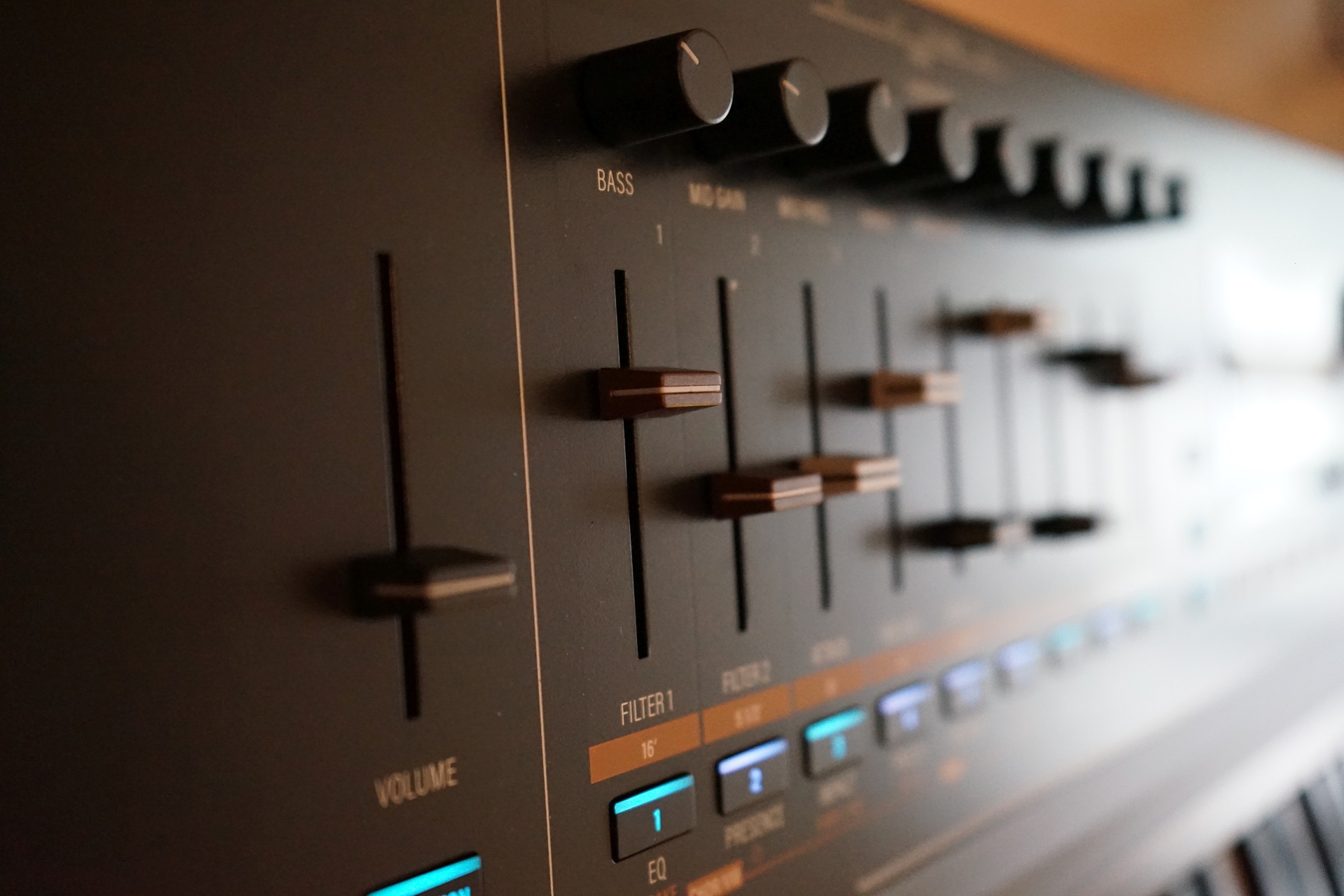 Kurzweil K2088 Keyboard Synthesizer Fader
