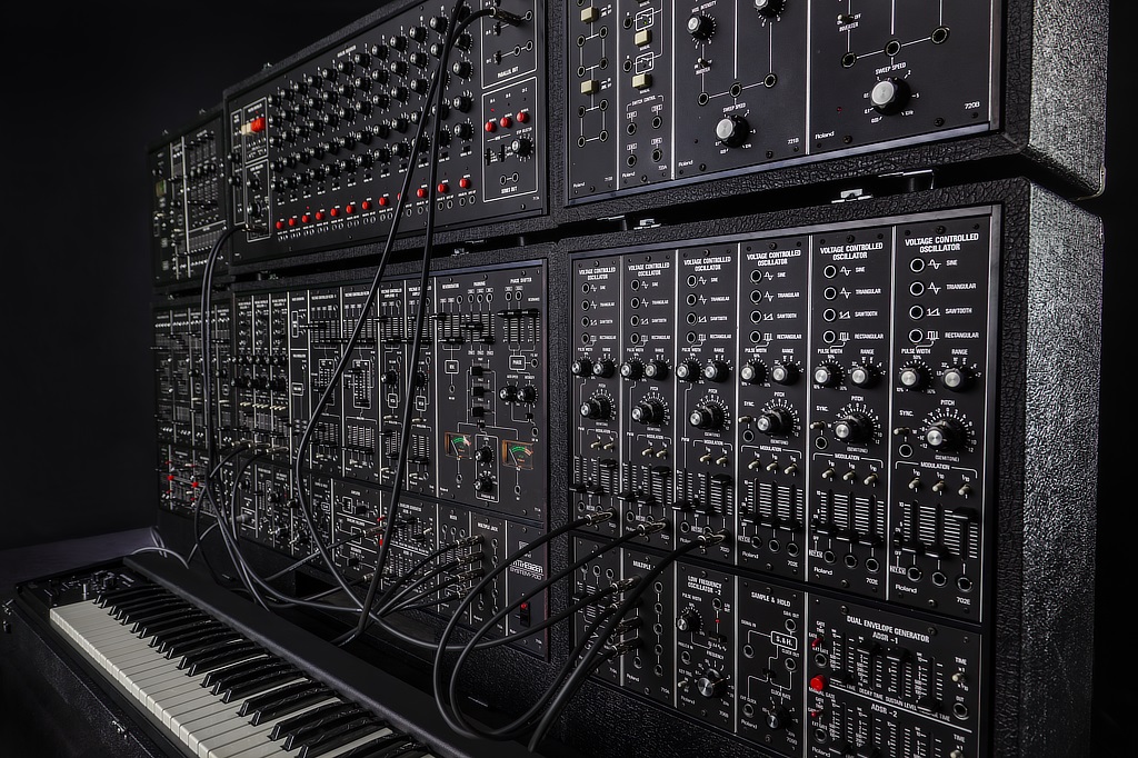 Synthesizer Museum Berlin roland system 700