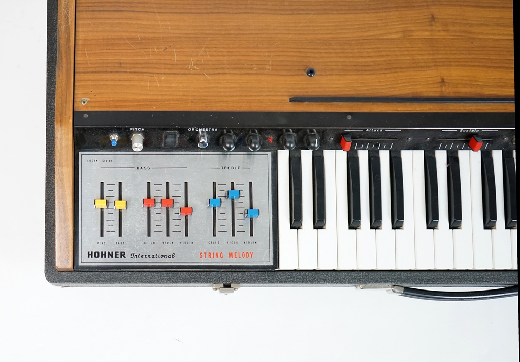 Logan Hohner String Synthesizer Bedienung