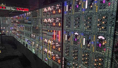 SynTesla Giorgio III titel