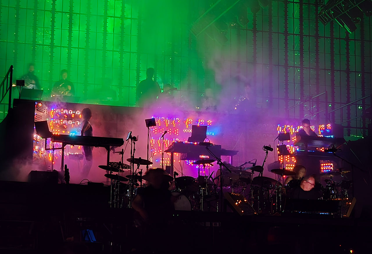 SynTesla Giorgio III live
