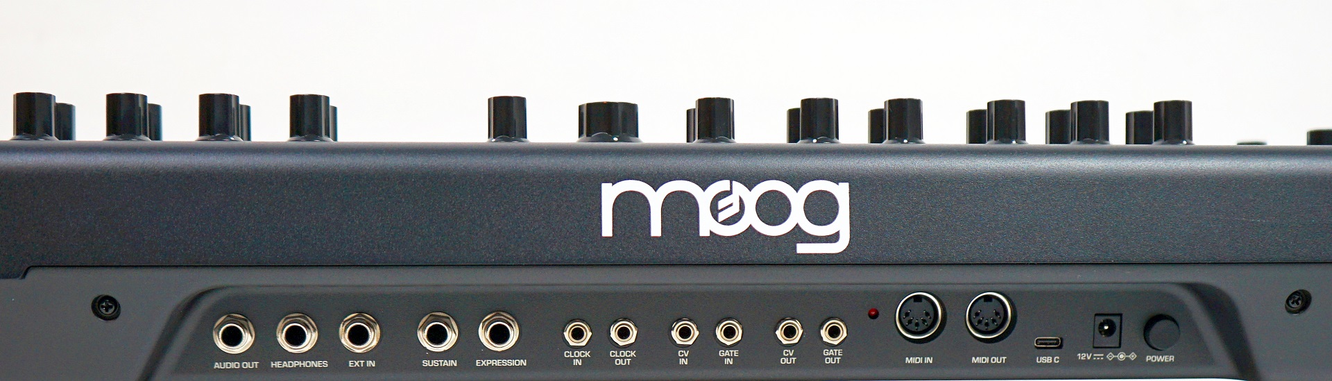 Moog Messenger rear