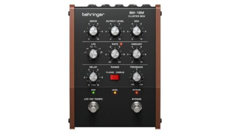 Die Bedienoberfläche der BM-18M im Detail: Drive, Mix, Delay/Time, Feedback sowie LFO-Rate und -Amount sind direkt zugänglich und erlauben präzise, performative Modulationseingriffe ohne Menüführung.