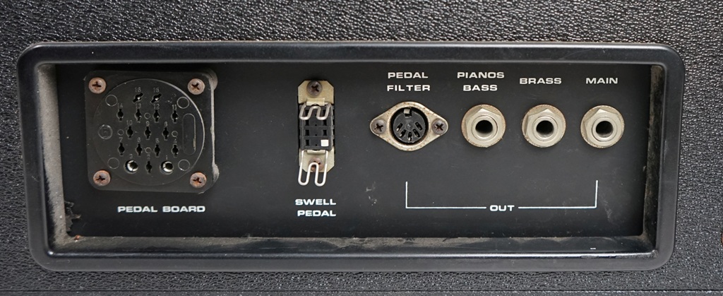 Crumar Multiman-S Anschlüsse Rückseite