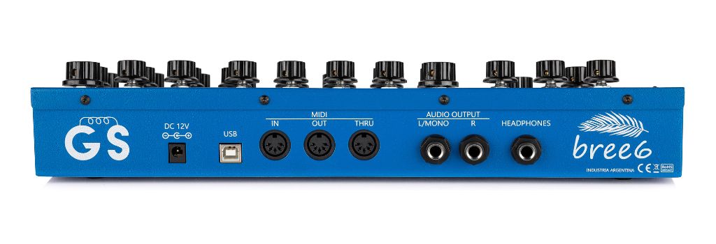 Die Anschlusssektion des GS Music Bree6 Blue bietet MIDI In/Out/Thru, USB-MIDI, symmetrische Audioausgänge sowie einen dedizierten Kopfhörerausgang und ist damit klar auf Studio- und Live-Integration ausgelegt.