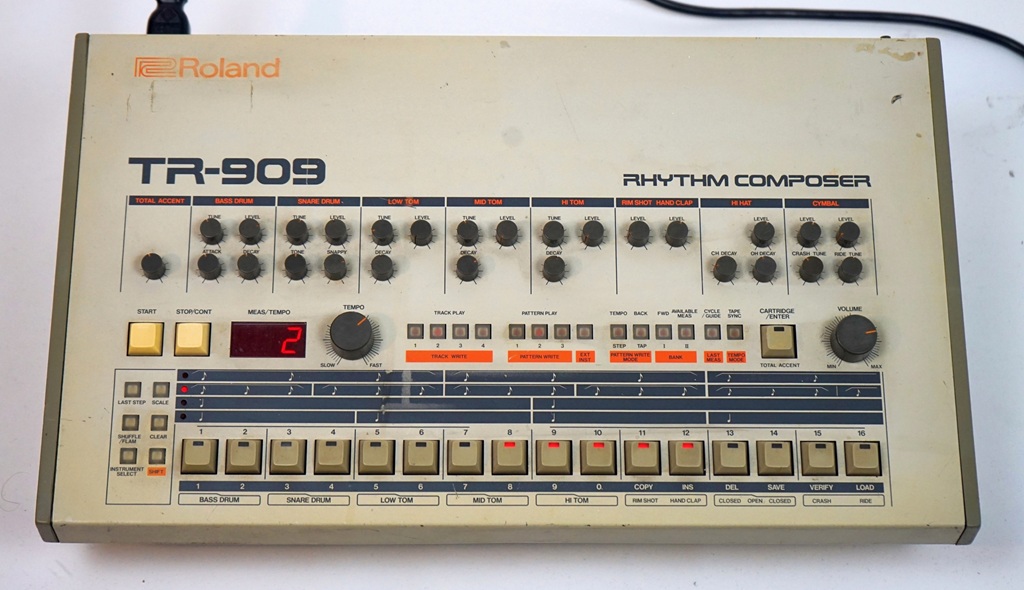 Roland TR-909 Drummachine Drumcomputer