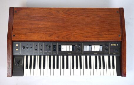 Analoge Stringmachine Korg Lambda ES-50