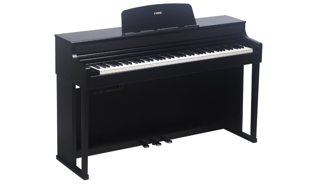 Test: Fame UP-4000 BT – Digitalpiano im Klaviergehäuse mit Ambitionen
