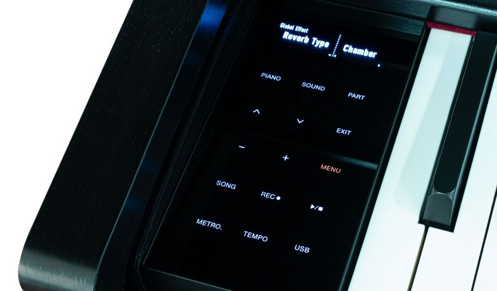 Berührungsempfindliches Touch-Display mit direktem Zugriff auf Klangparameter, Effekte, Recorder und Systemfunktionen.