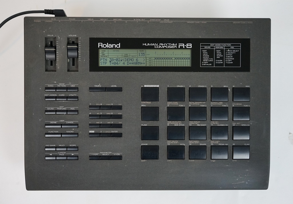 Roland R-8 (1989): Der „Human Rhythm Composer“