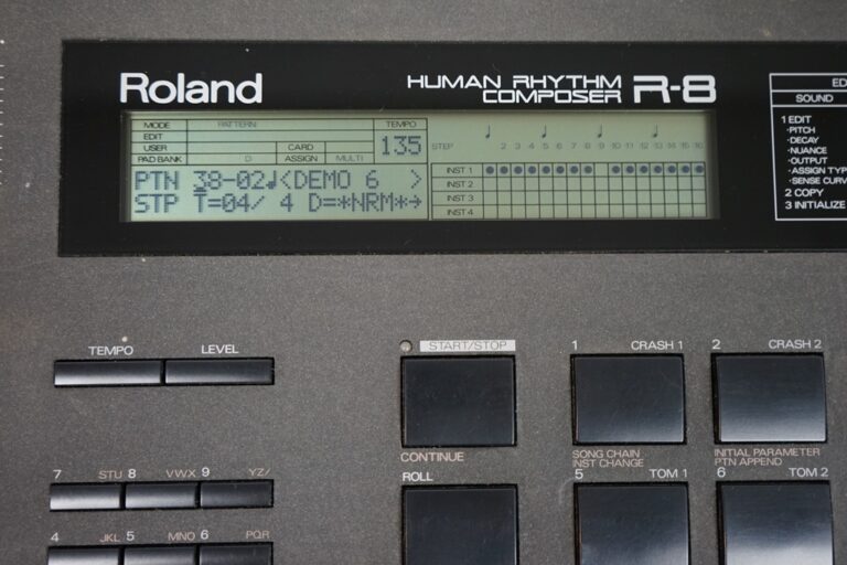 Roland R 8 M Roland R-8 (1989): Der „Human Rhythm Composer“ - KEYBOARDS / SOUND ...