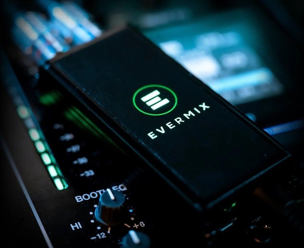 EvermixBox5 im Einsatz bei einem Event, Gig Live