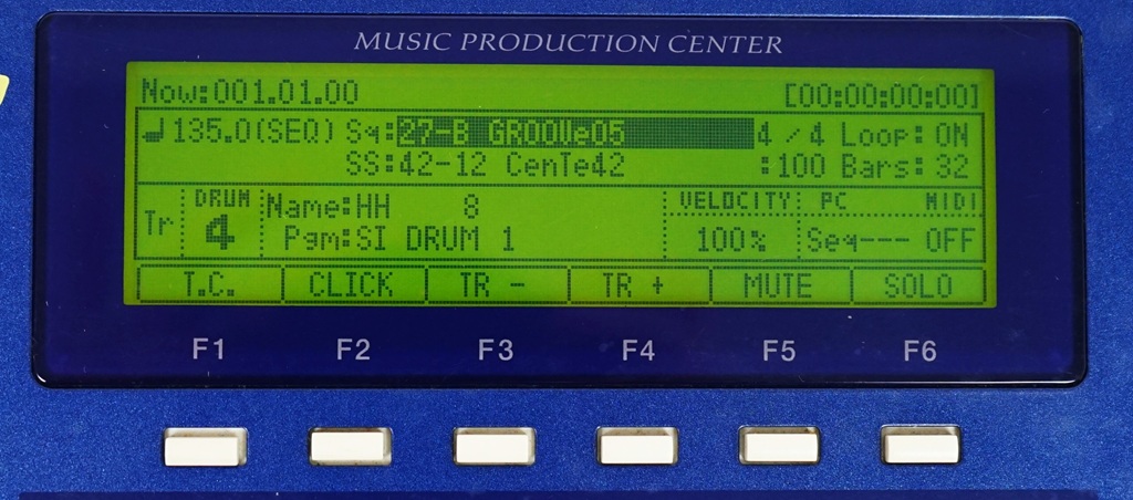 Großes Display der AKAI MPC 1000