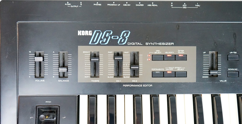 Korg DS-8 linkes Bedienfeld