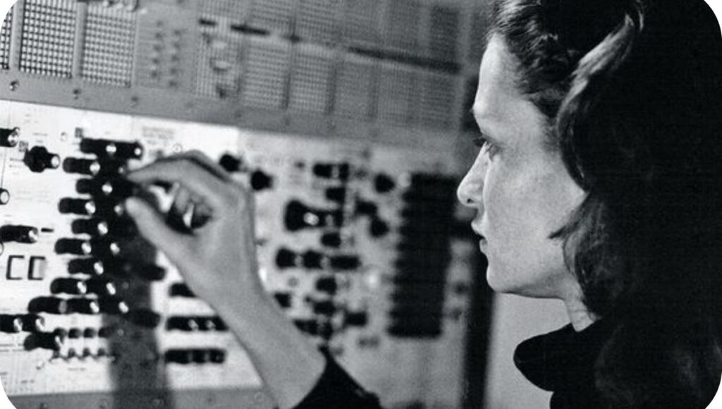 Éliane Radigue ARP 2500