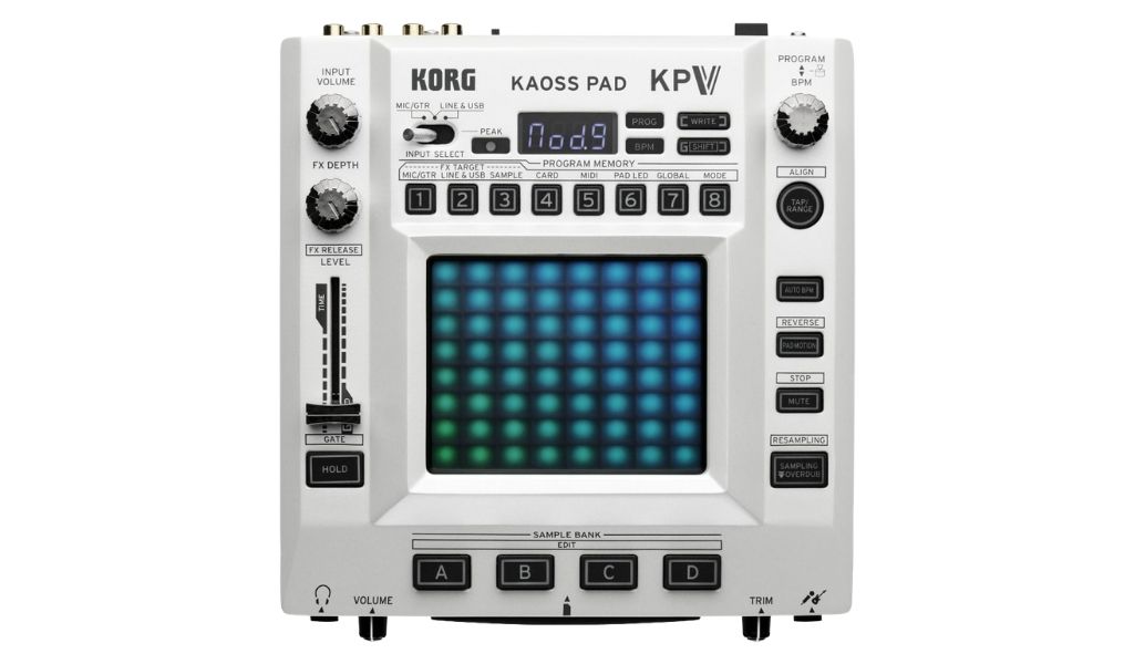 Zentrale Steuerung über das beleuchtete XY-Pad – Herzstück für expressive Echtzeit-Eingriffe.