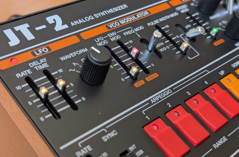 Behringer JT-2 Test: Jupiter-Sound im kompakten Eurorack-Format