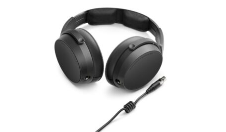 Sennheiser HD 480 Pro: Der geschlossene Studiokopfhörer setzt auf ein bewusst reduziertes Design mit klar professioneller Ausrichtung.