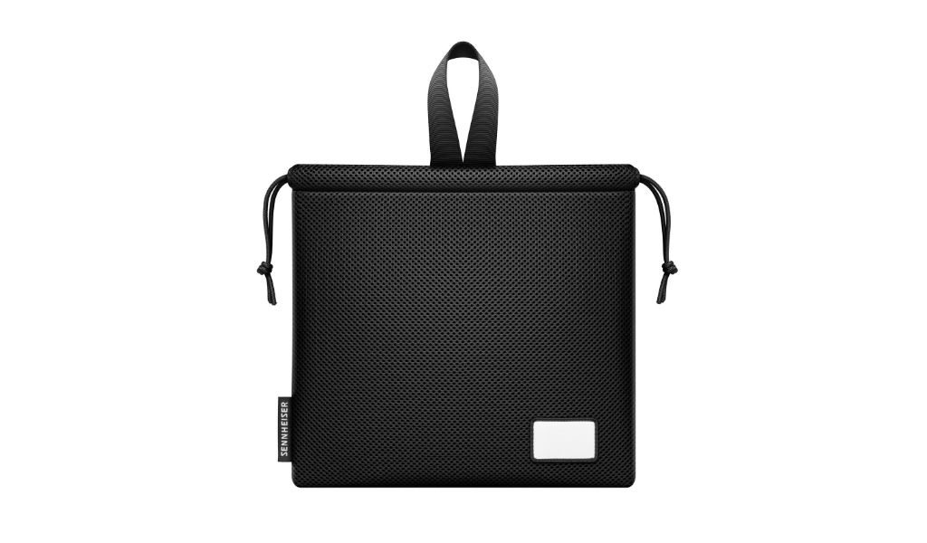 Die Plus-Version wird zusätzlich mit stabilem Transportcase für mobile Produktionen und Außeneinsätze geliefert.