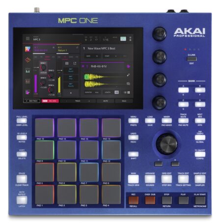 Blaue Akai Professional MPC One G2 mit Touchscreen, RGB-Pads, Q-Link-Reglern und Bedientasten für Sampling und Beatmaking.