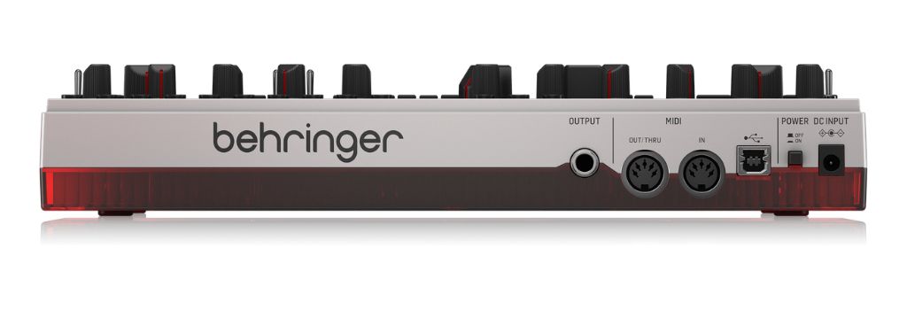 MIDI, USB sowie Audio-, CV- und Gate-Anschlüsse machen die TD-3-MO zu einem vielseitigen Analogsynthesizer für DAW-, Hardware- und Modular-Setups.