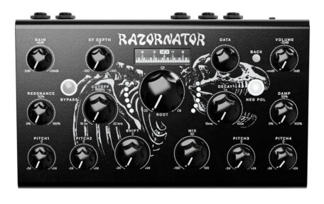Erica Synths Razornator in schwarzem Gehäuse mit Drehreglern, Tastern, RAZORNATOR-Logo und weißer Dinosauriergrafik.