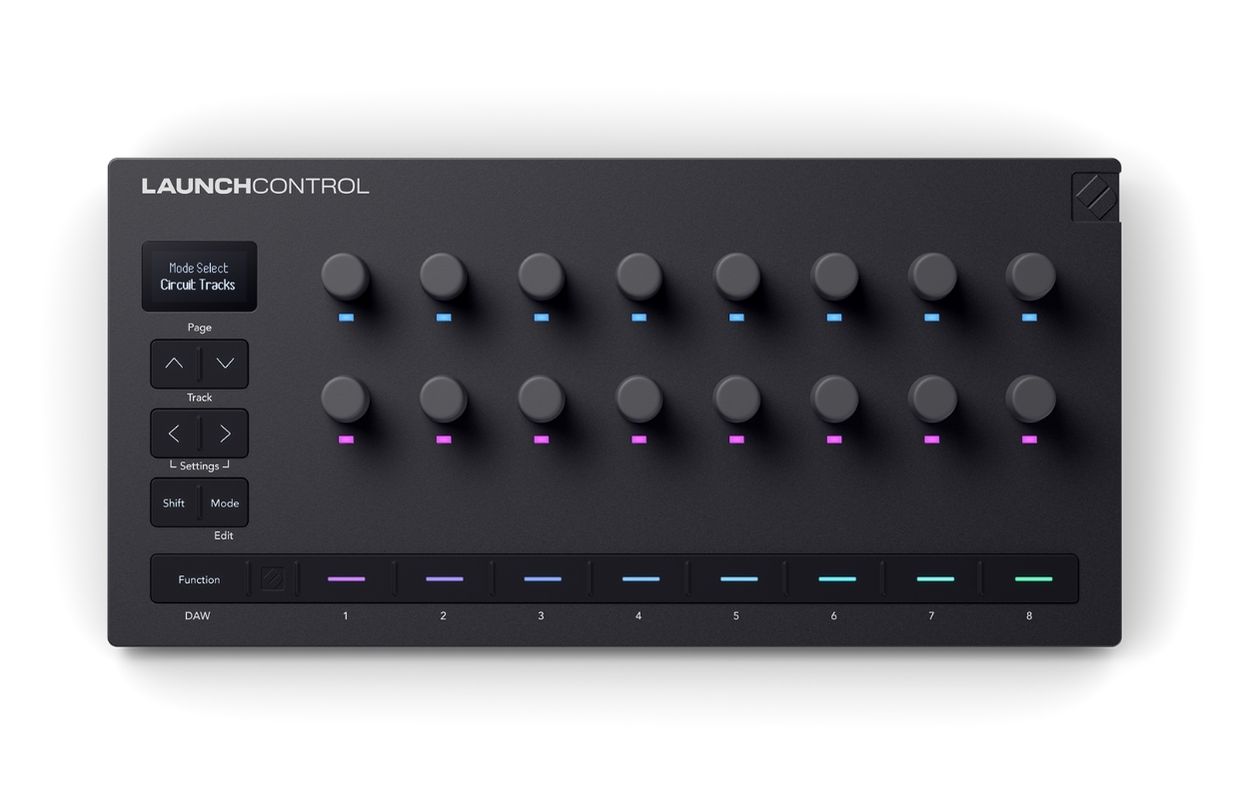 Übersichtlich angeordnet: 16 Encoder, acht frei belegbare Funktionstasten und das OLED-Display ermöglichen schnellen Zugriff auf DAW-, Plug-in- und MIDI-Funktionen.