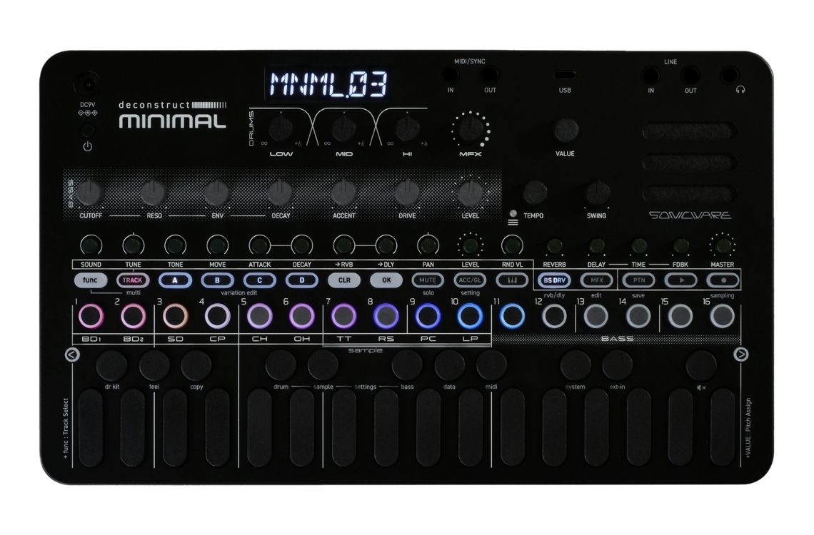Elf Spuren, vier Pattern-Variationen, Parameter Locks und zahlreiche Direktzugriffe bilden das Herzstück der deconstruct MINIMAL.