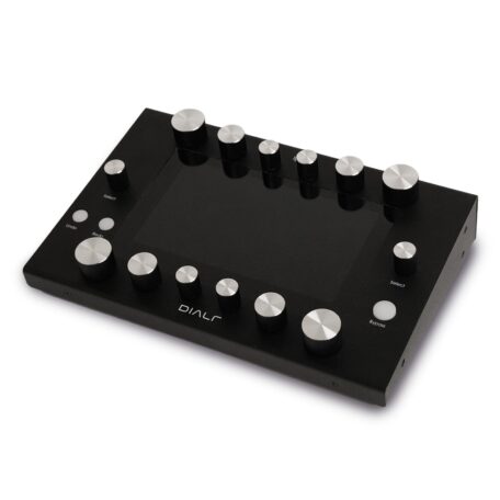 Der Producely Dialr kombiniert einen zentralen Touchscreen mit unterschiedlich großen Endlosreglern für den direkten Plugin-Zugriff.
