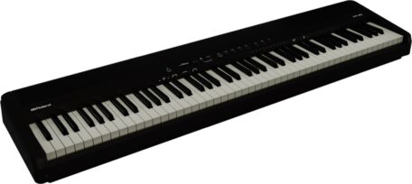 Das Roland FP-40 kombiniert ein schlankes Stage-Piano-Gehäuse mit 88 gewichteten Tasten und integriertem Lautsprechersystem.