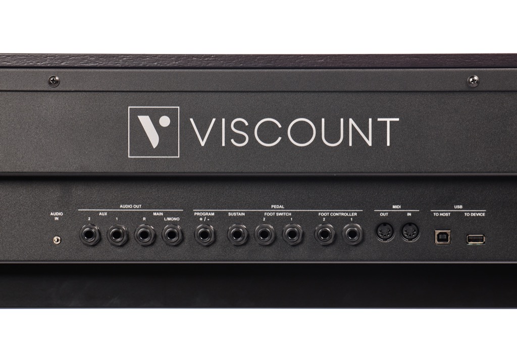 Neben Main- und Aux-Ausgängen bietet das Viscount sechs Pedalanschlüsse, MIDI sowie USB für MIDI, Audio und Datensicherung.