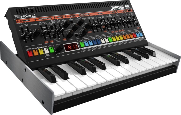 Roland JUPITER-08: JUPITER-8-Sound im kompakten Boutique-Format