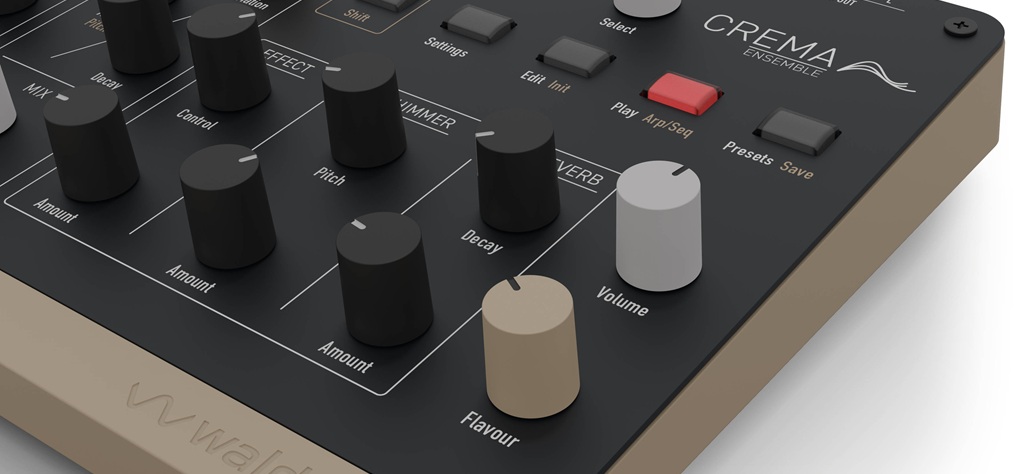 Waldorf Crema: Detailansicht mit Effekt-, Shimmer-, Reverb-, Lautstärke- und Flavour-Reglern sowie roter Play-Taste.