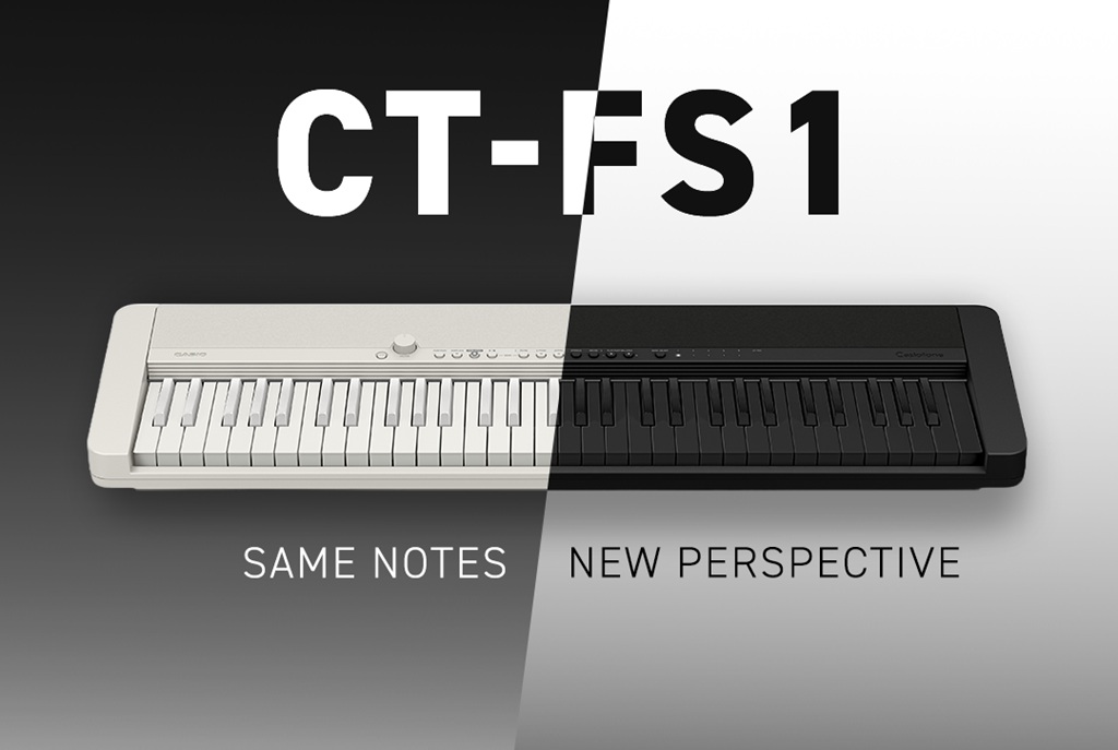 Casio CT-FS1 als diagonal geteilte Produktmontage der weißen und schwarzen Variante mit vollständig einfarbigen Tasten.